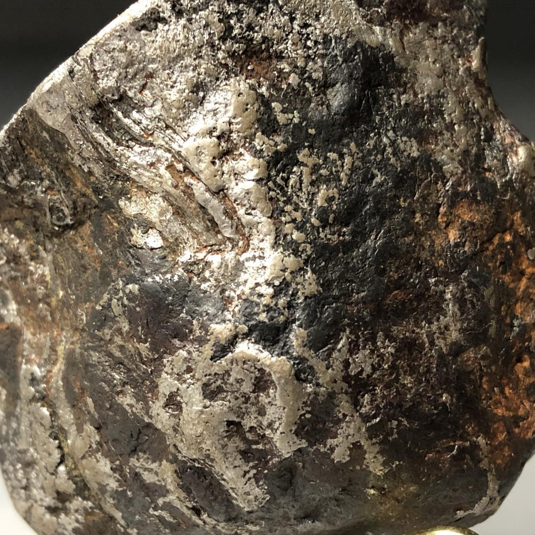 アルタイ隕石 鉄隕石 外皮付き隕石 エンドカット 原石 重さ約415g