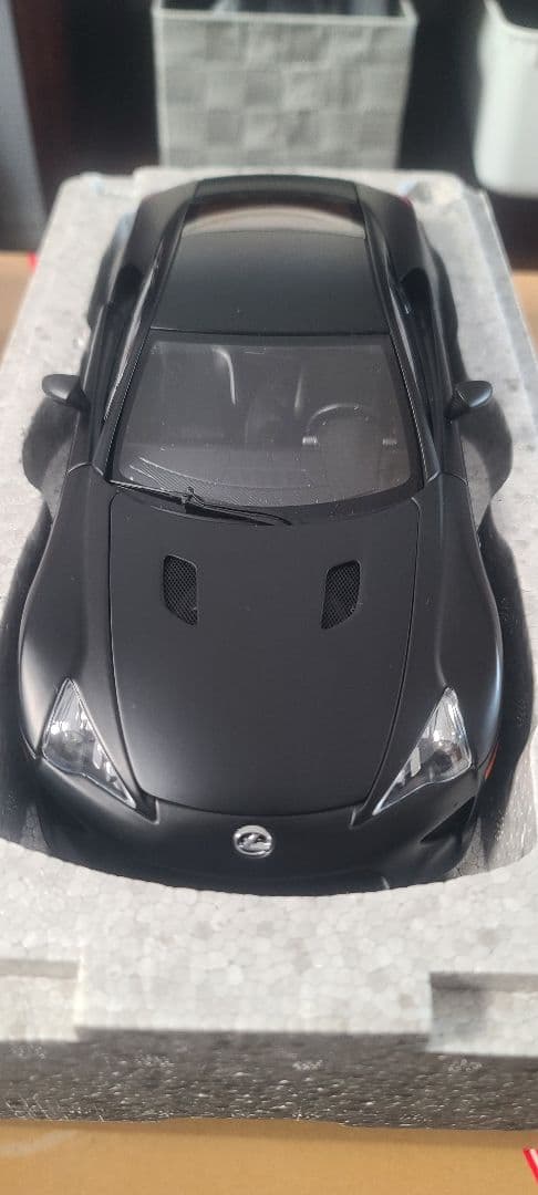 ミニカー AUTOart 1/18 LFA