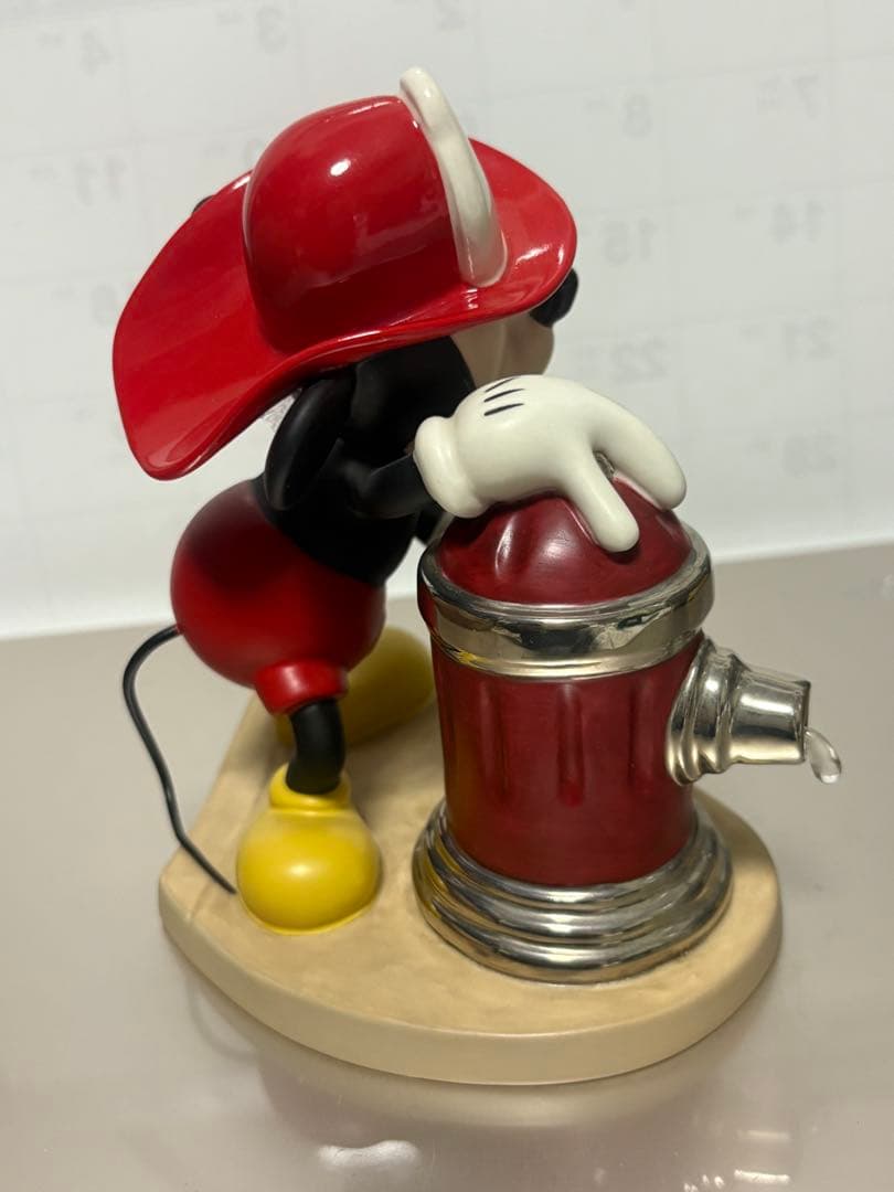 ミッキーマウス 消防士 フィギュア　限定品　made in USA