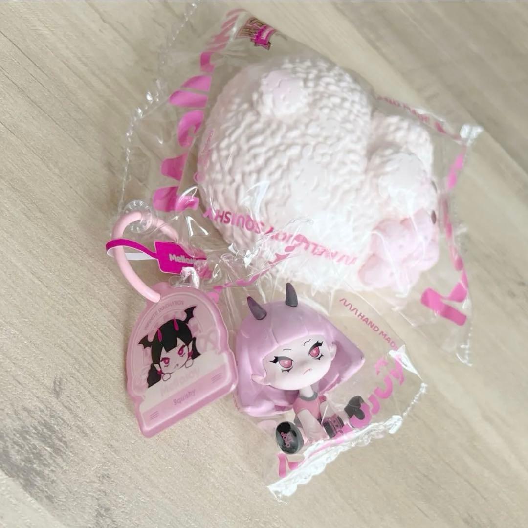 【完売品】シークレット　腹ぺこ桜うさぎ