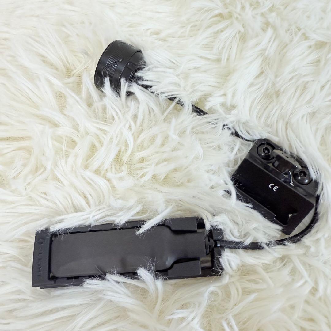 Odin mini 1250ルーメン タクティカルライト