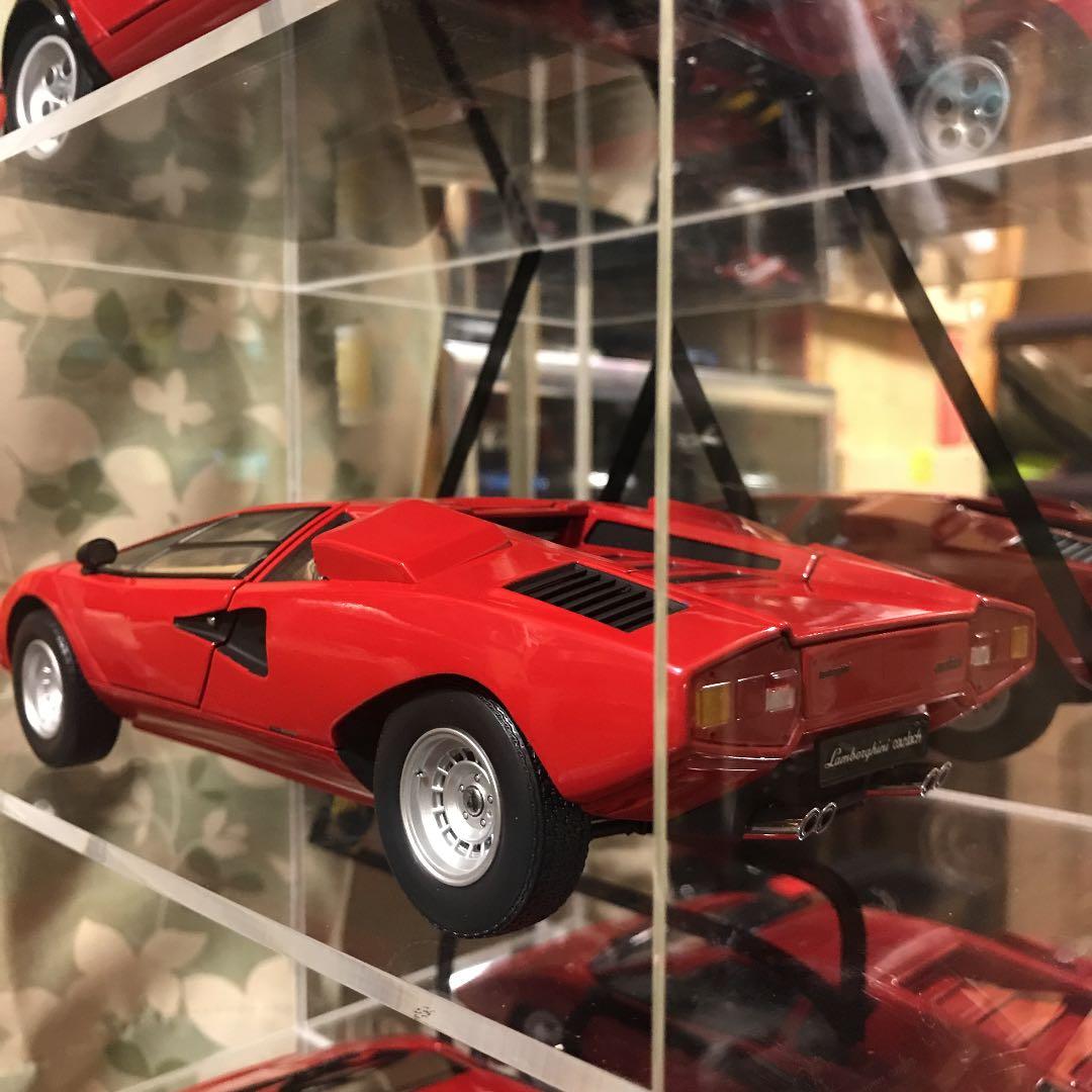 1/18 ランボルギーニカウンタックLP400
