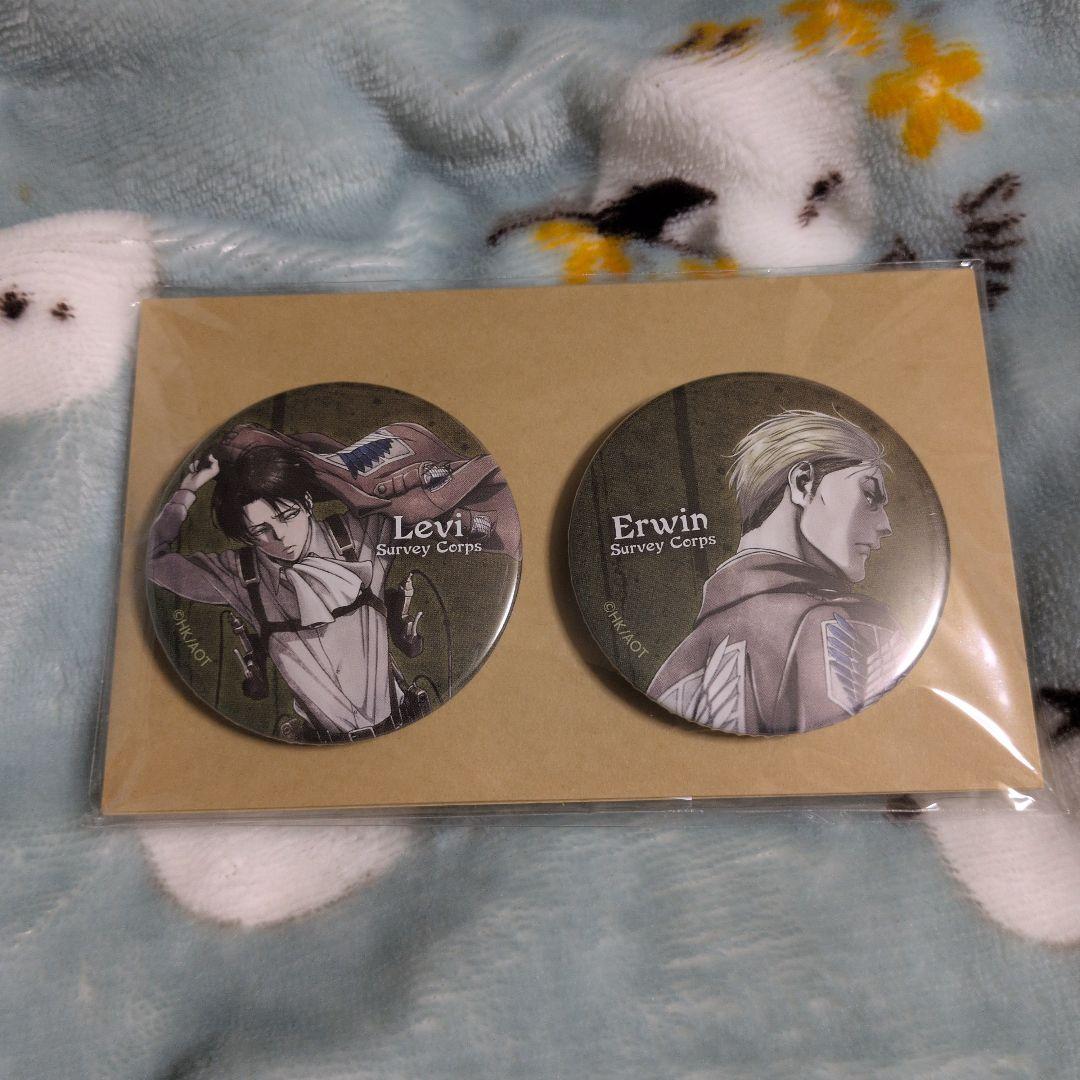 進撃の巨人 エルヴィン リヴァイ ハンジ 缶バッジ セット - メルカリ