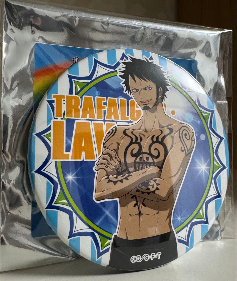 ワンピース　ハワイアンズ　缶バッジ　ロー