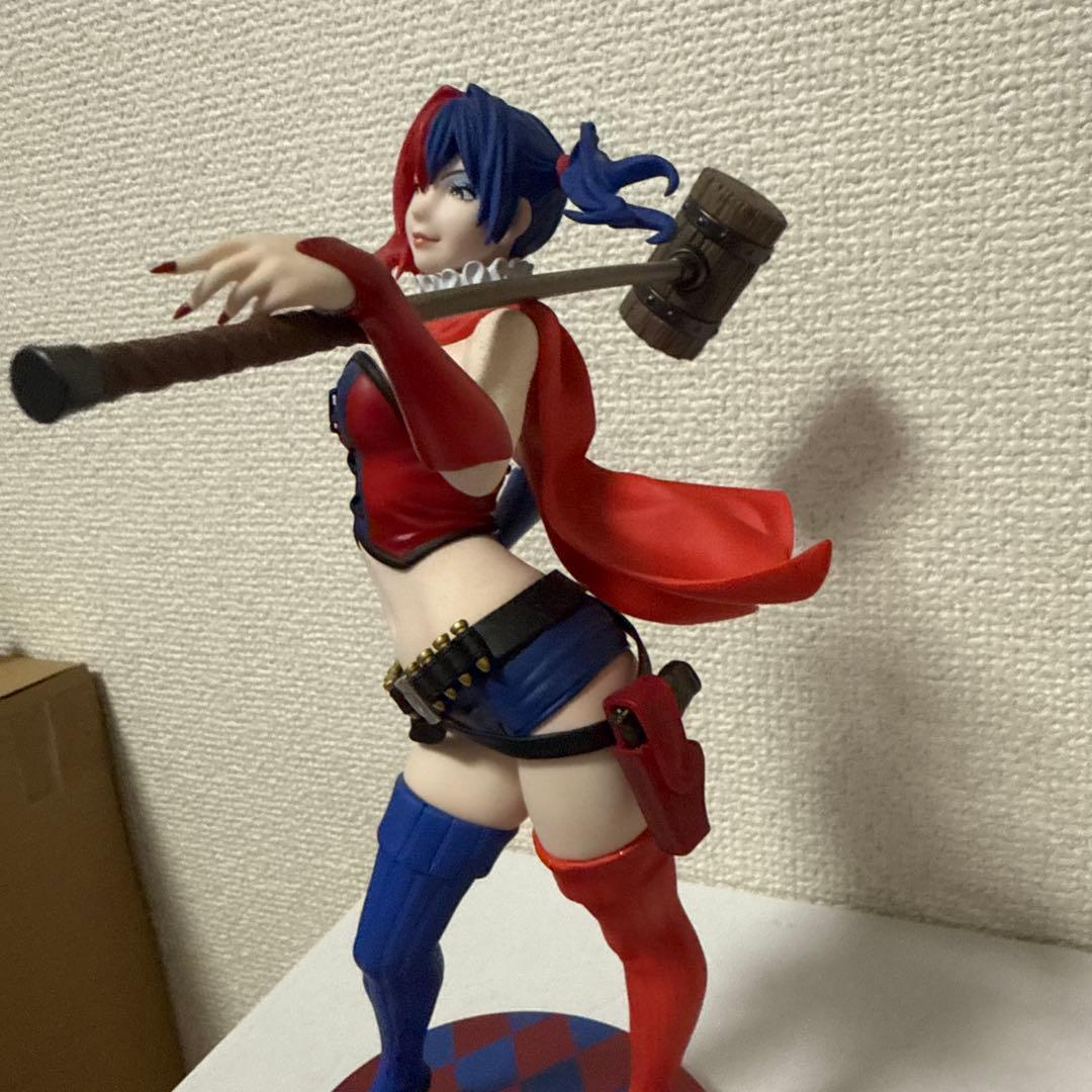 コトブキヤ、ハーレイ・クイン フィギュア 赤と青