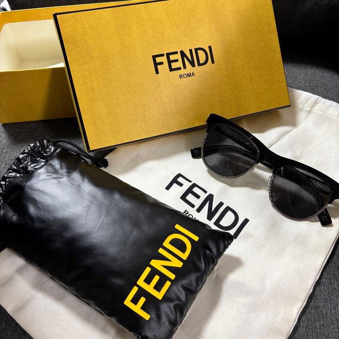 森山朝光作 木彫 弥勤 高さ約57.5㎝ チヒオニ 東さ8-0104☆2F