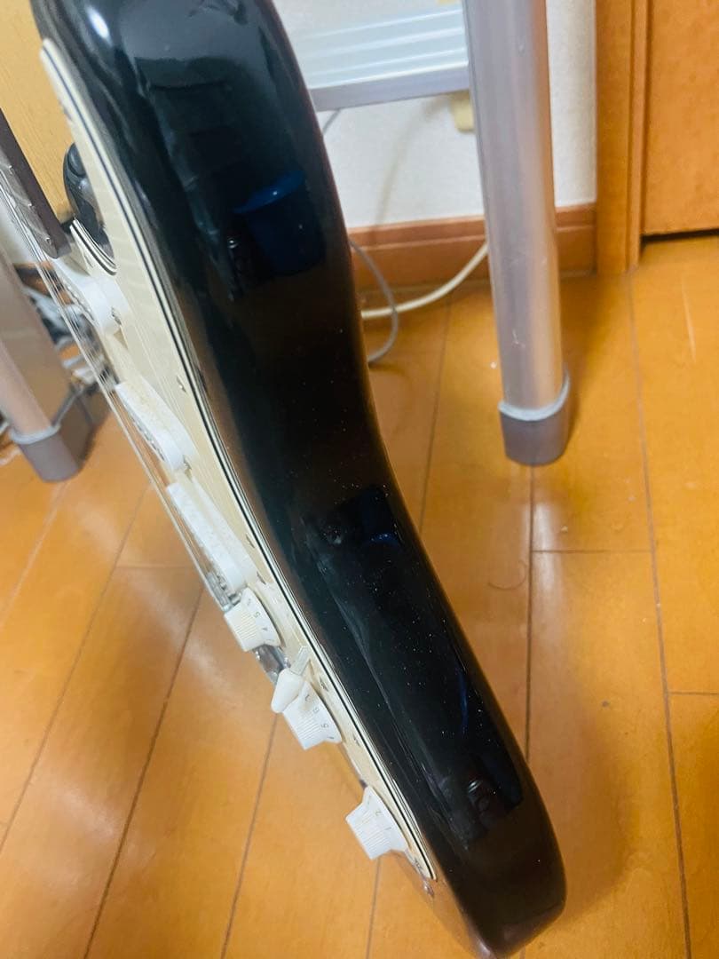 Mavisエレキギター サンバースト