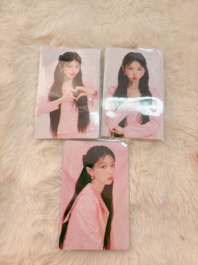 ILLIT アイリット モカ トレカ GLITTER DAY - メルカリ