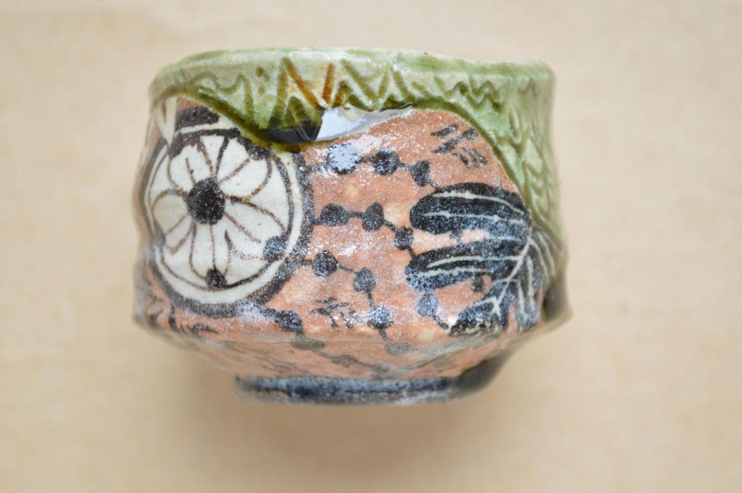 深見文紀作　漫画織部 バニーガール文　ぐい呑　共箱 深見文紀作漫画織部 バニーガール文ぐい呑共箱