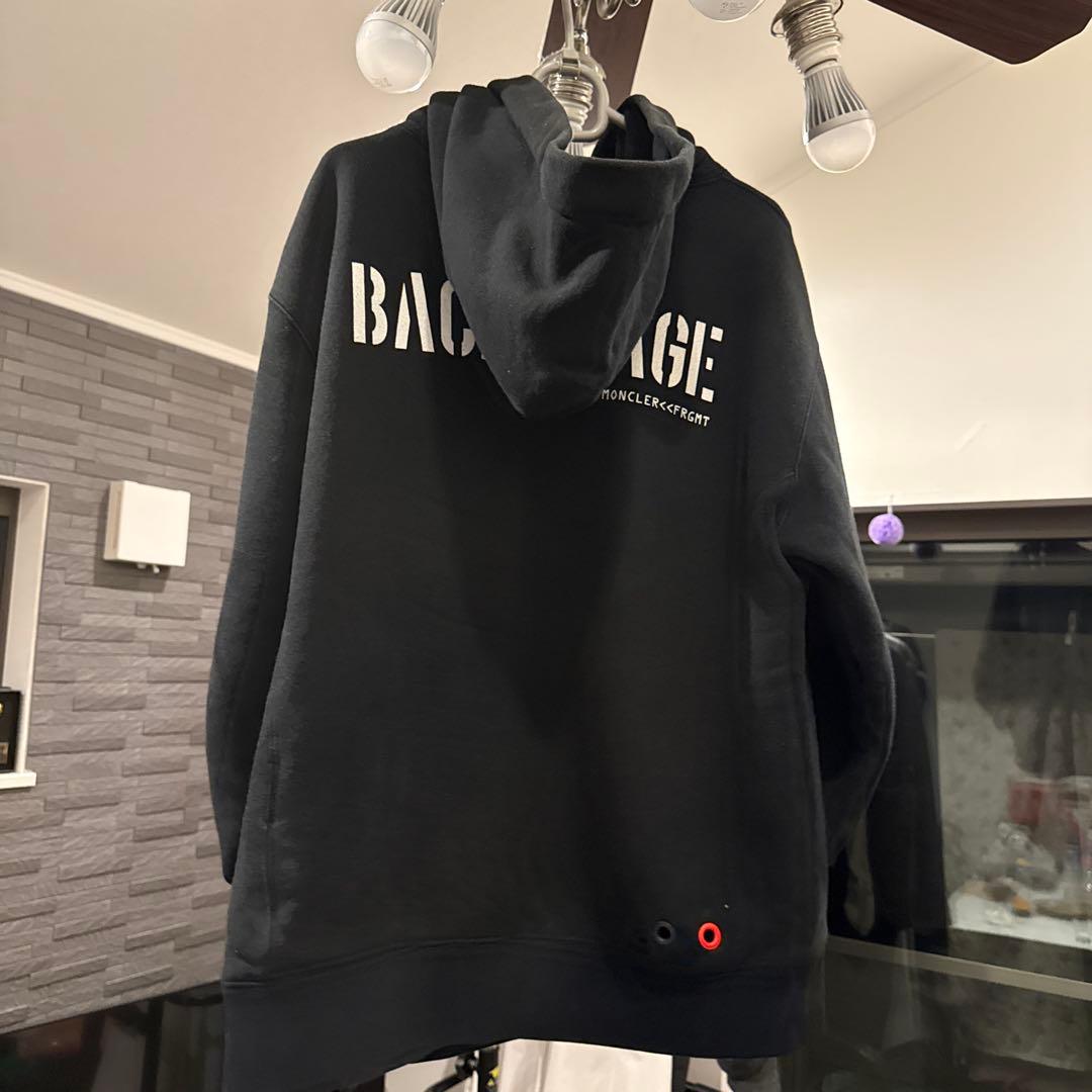 お値下げ不可　モンクレール　フラグメント　パーカー　L