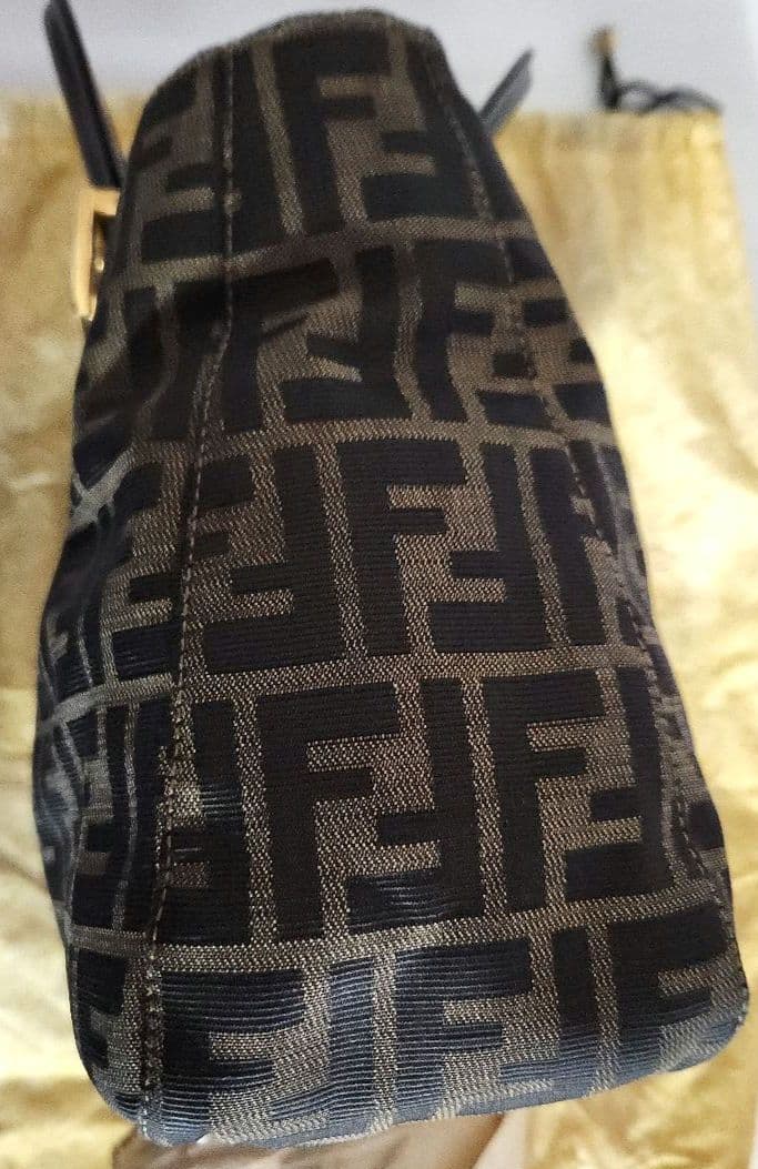 FENDI フェンディ ズッカ ハンドバッグ ブラウン