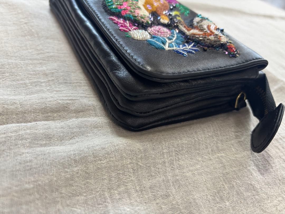 ヒグチユウコ　お財布バッグ