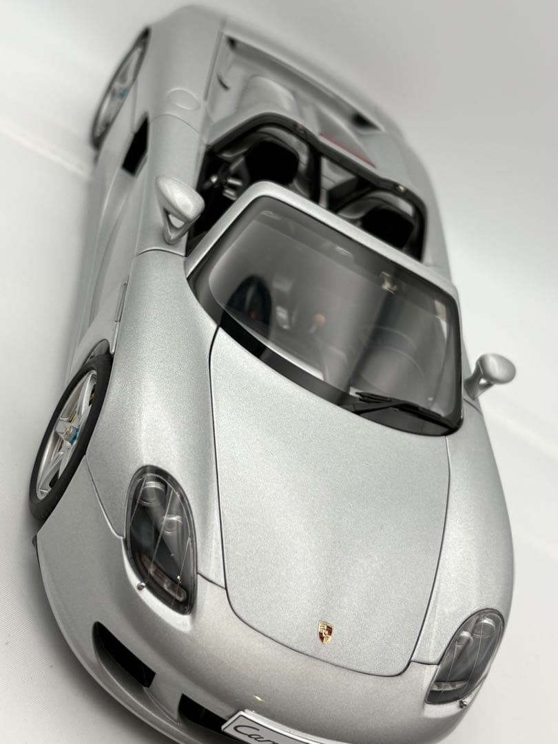 AUTO art Porsche Carrera GT ミニカー 1/18