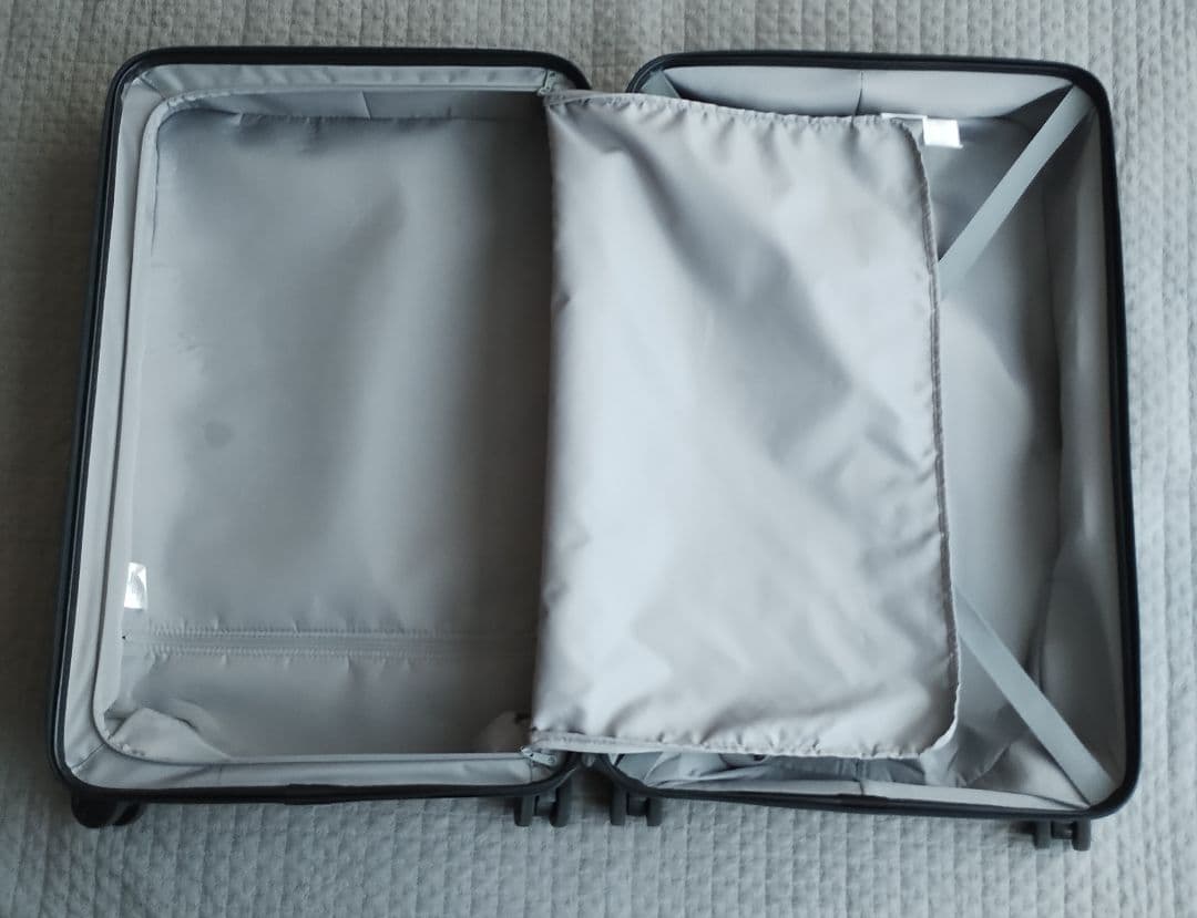 □無印 キャリーケース 65L タイヤロック機能付