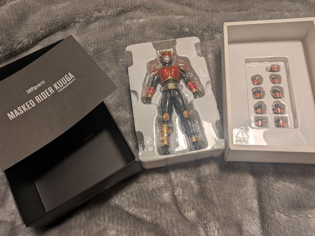 真骨彫 仮面ライダークウガ ライジングマイティ