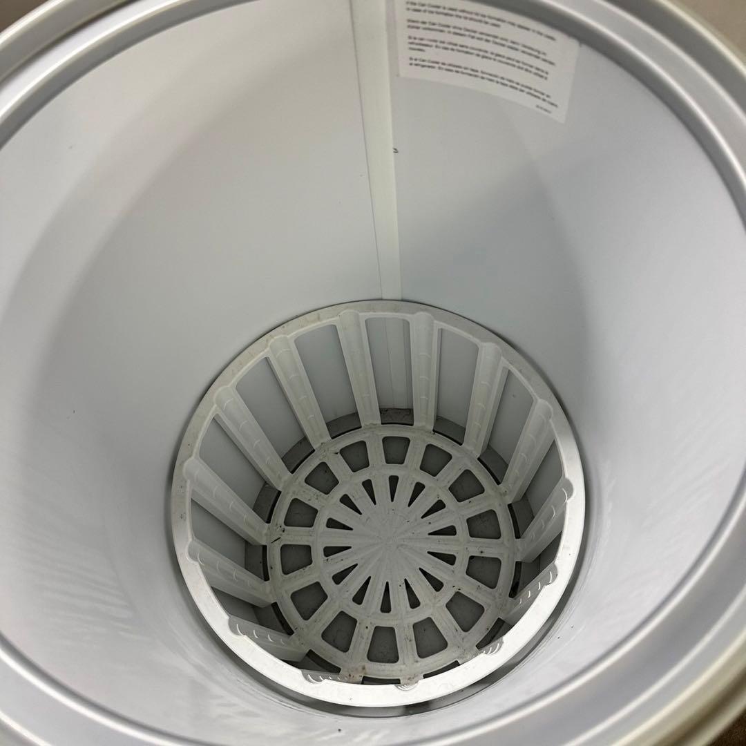 希少 レッドブル 缶型 冷蔵庫 送料込み RED BULL レッドブルREDBULL