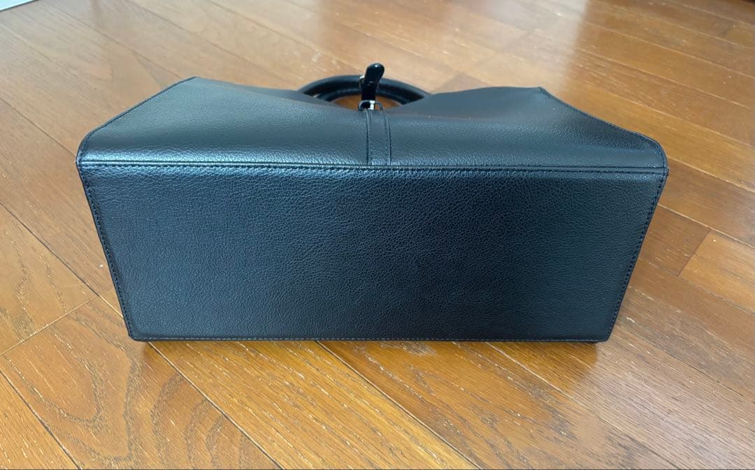 MONOROW ブラック ハンドバッグ