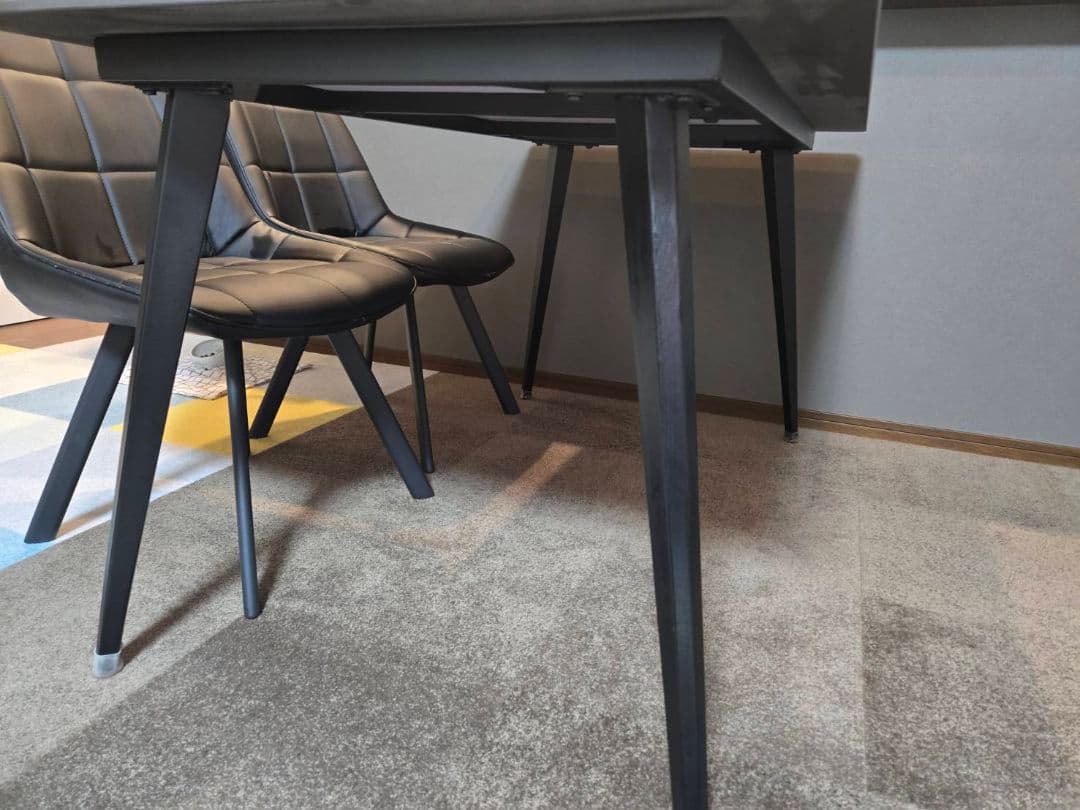 セラミックダイニングテーブル　4人掛け　135cm　耐熱　ダークグレー