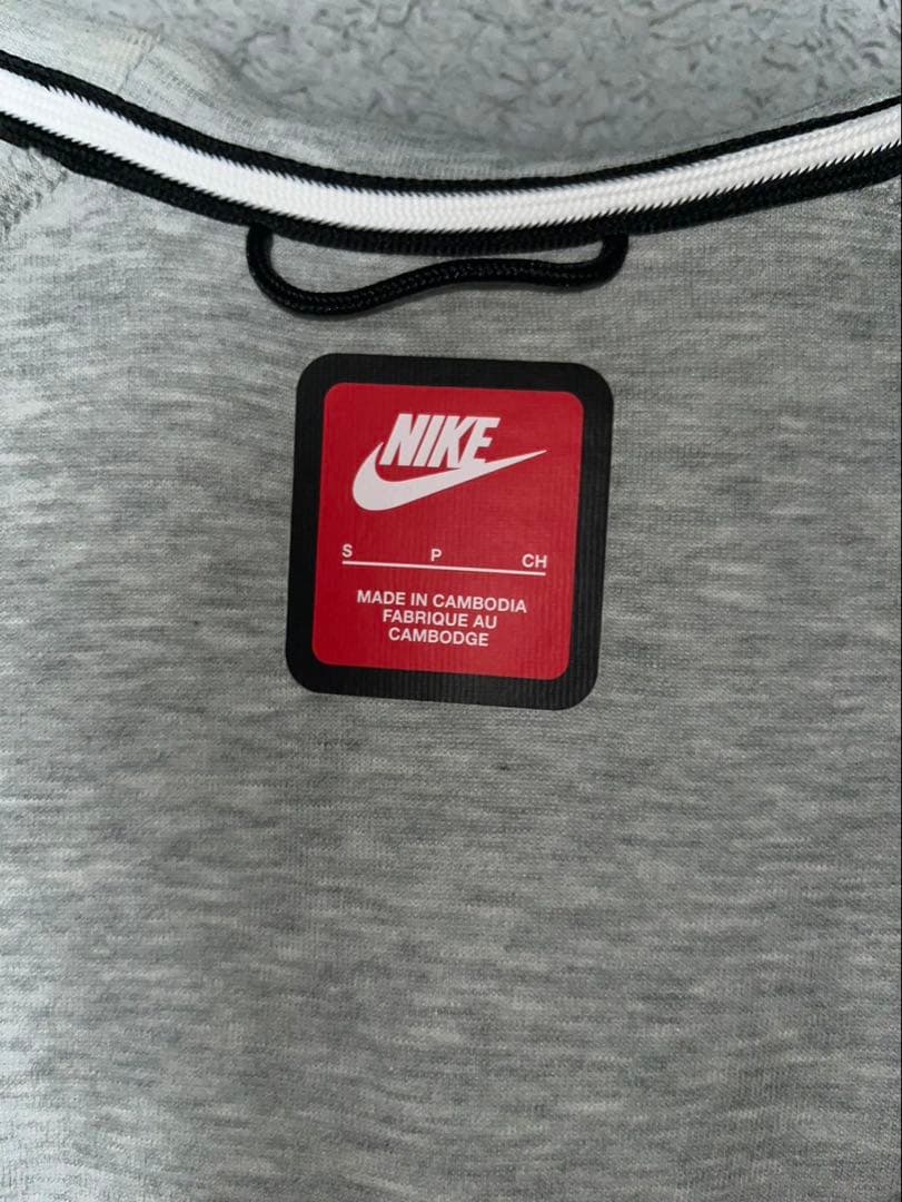 Nike テックフリース　Sサイズ