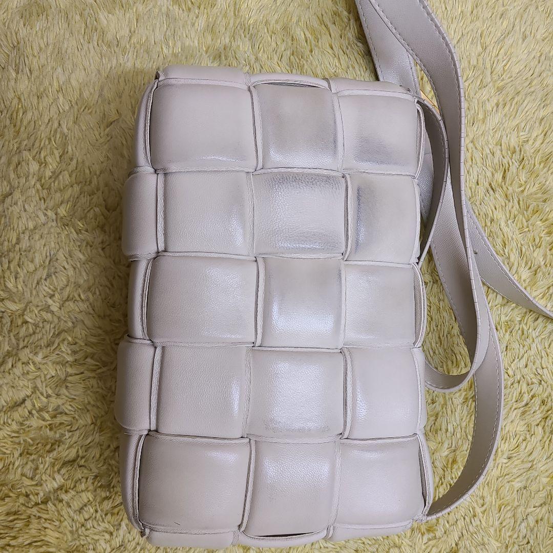 BOTTEGA VENETA パデットカセット　正規品※汚れ使用感あり