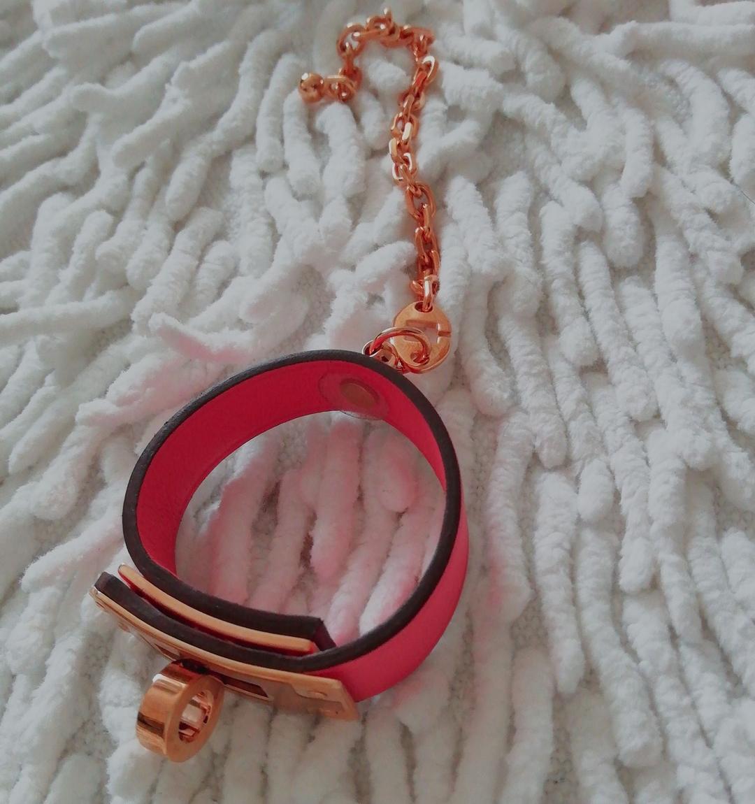 エルメス グローブホルダー 手袋ホルダー チャーム ピンク 未使用品