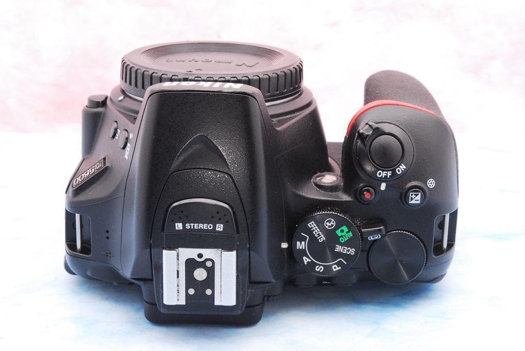 Nikon D5600☆高性能AF-Pレンズ☆一眼レフカメラ☆Wi-Fi ニコン、