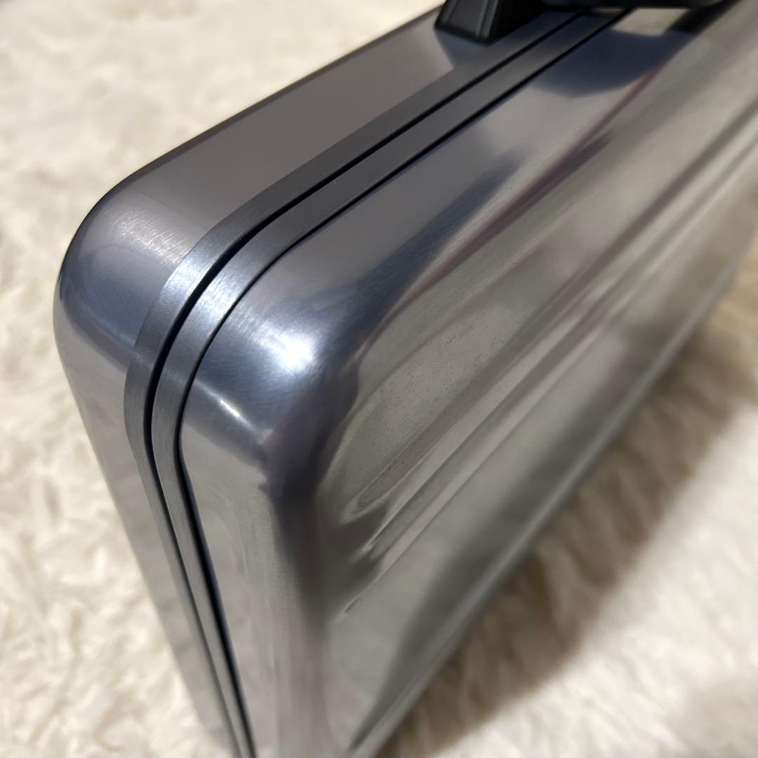 未使用　ゼロハリバートン　アタッシュケース　ブルーグレーカラー