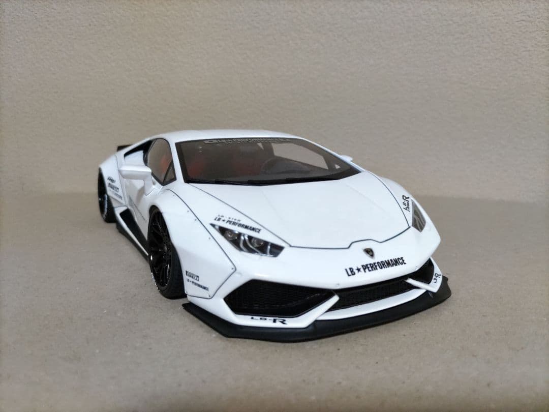 オートアート　Lamborghini Huracan