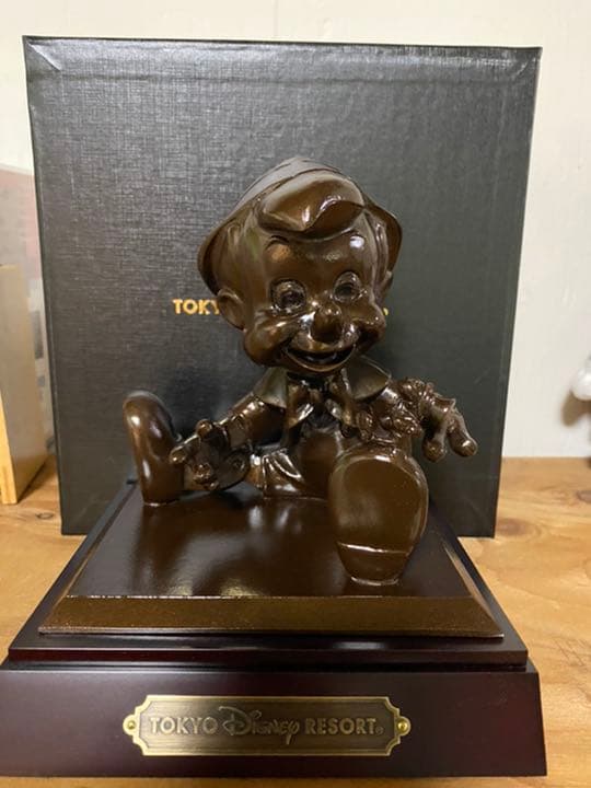 ディズニーリゾート ピノキオ ブロンズ像 ブロンズピノキオ ディズニー