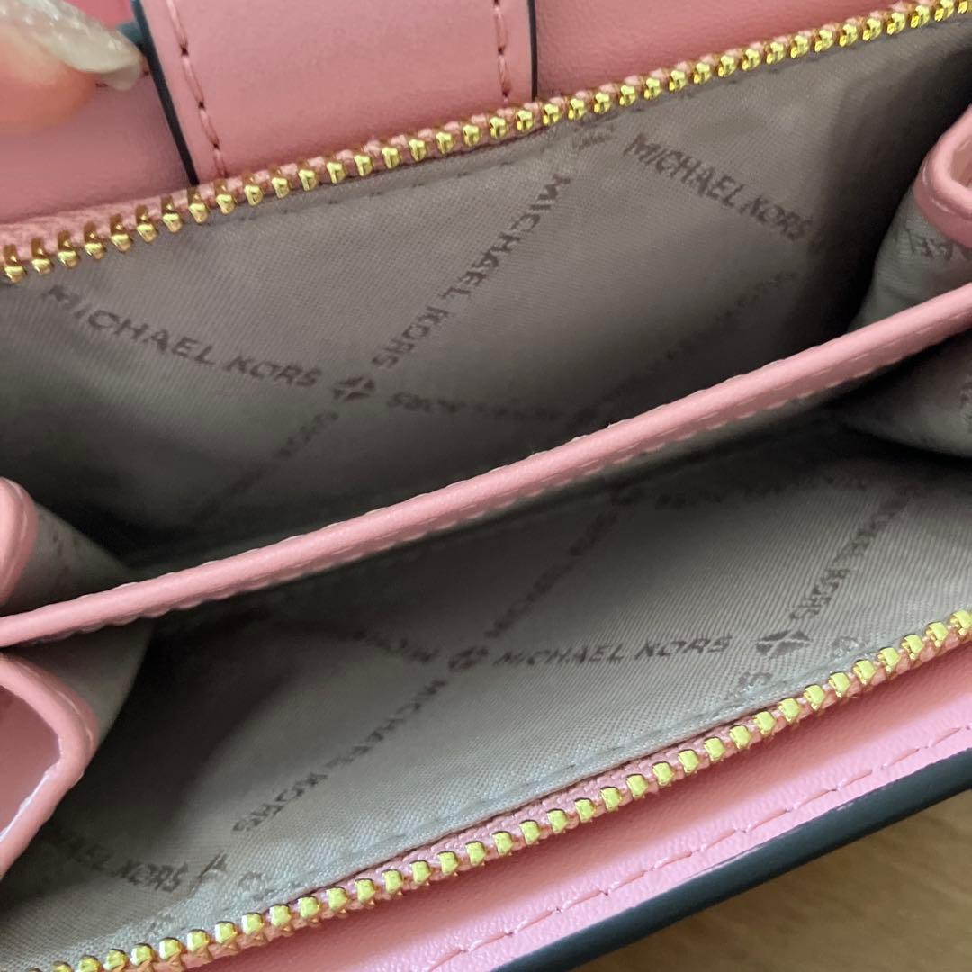 新品未使用　マイケルコース　二つ折り財布　ピンク