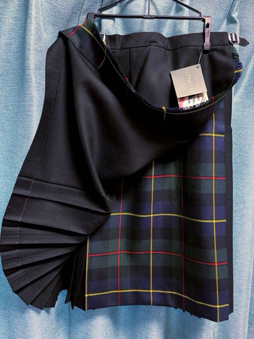 O'NEILL of DUBLIN プリーツスカート　黒　内側チェック柄