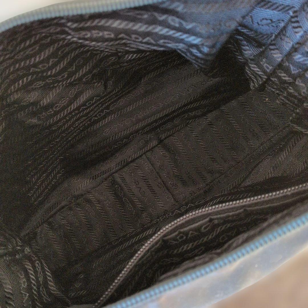 PRADA グレー ショルダーバッグ 値下げ！