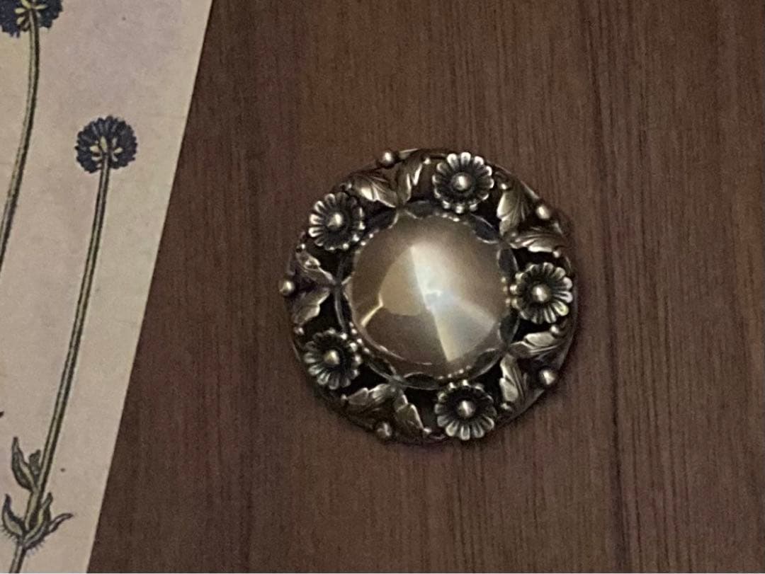 デンマーク◇デイジーフラワーシルバーブローチ◇ブラックエナメル