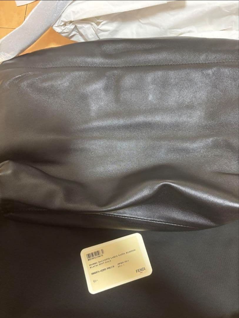 未使用新作 FENDIマンマバゲットフェンディ ラージバッグ