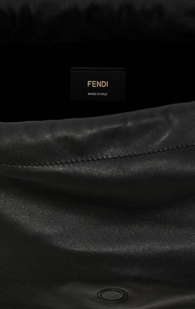 未使用新作 FENDIマンマバゲットフェンディ ラージバッグ