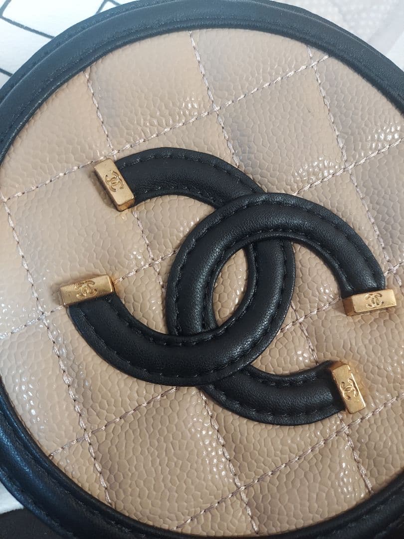 CHANELノベルティー ラウンド型ショルダーバッグ