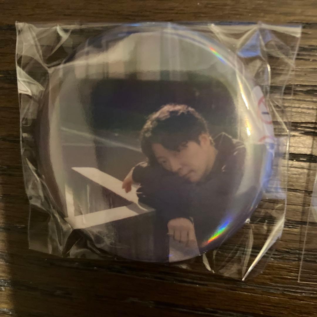 星野源　写真付き缶バッジ 8個セット