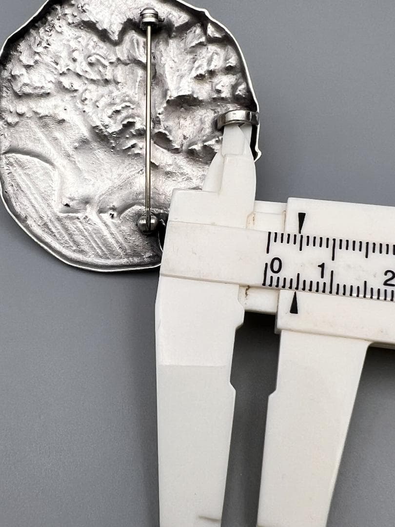 海】蓮の少女 横顔 ブローチ ペンダント 佐藤忠良作 佐川美術館 元