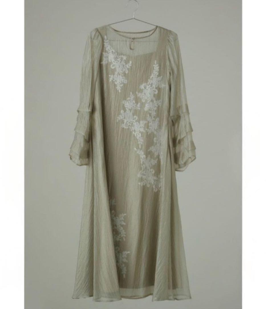 モチーフレースシアーワンピース kana モチーフレース シアー