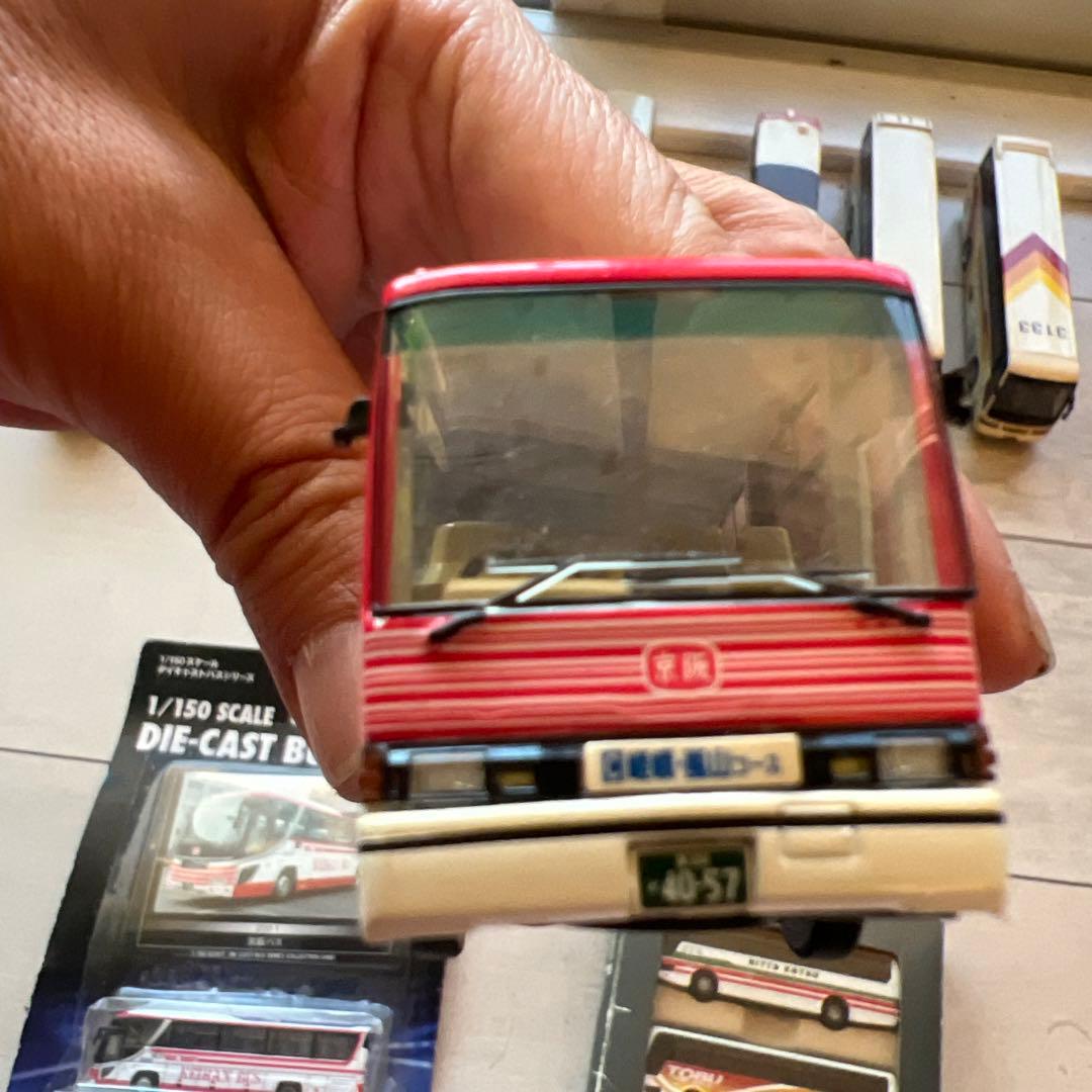バスの模型です15個