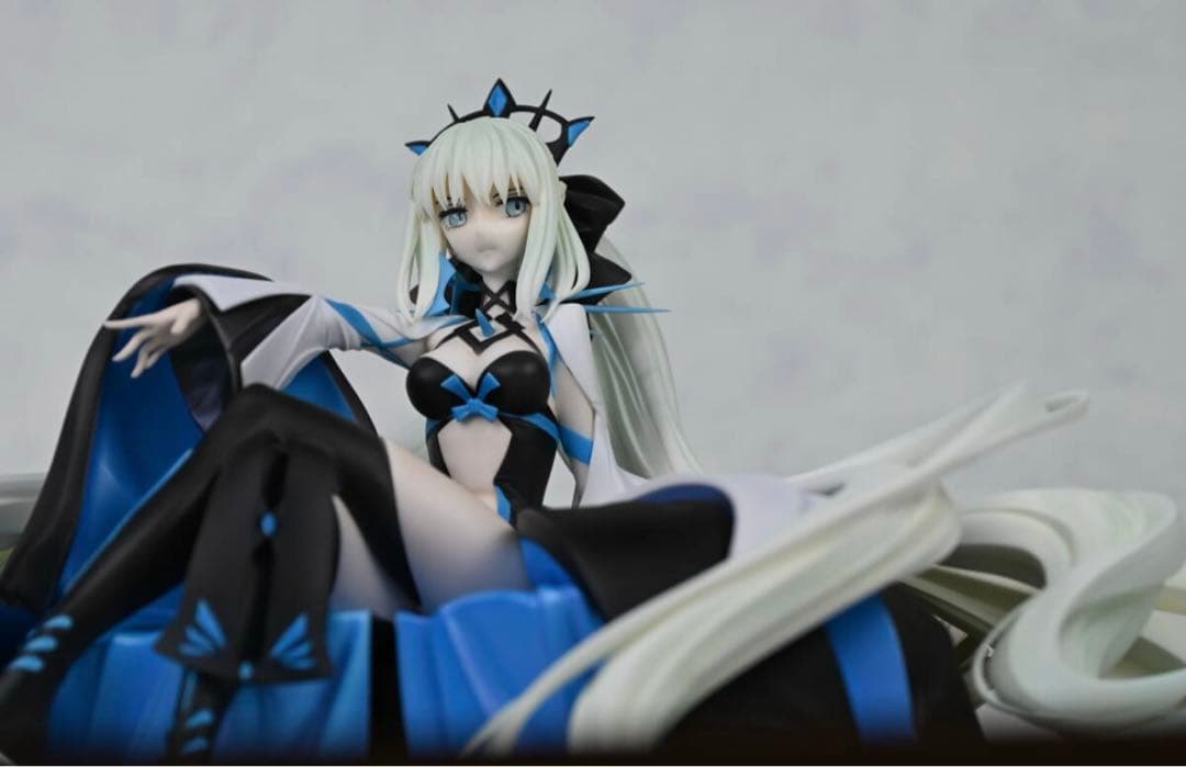 塗装済 完成品 モルガン・ル・フェイ ガレージキット 正規品 new