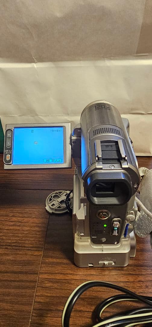 希少！SONY ソニー DCR-PC350　ハンディカム(レア３脚付き)