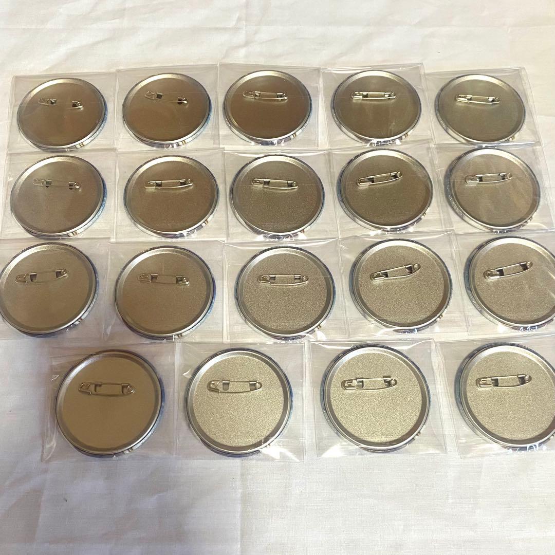 プロセカ 東雲彰人 グリッター缶バッジ 18b