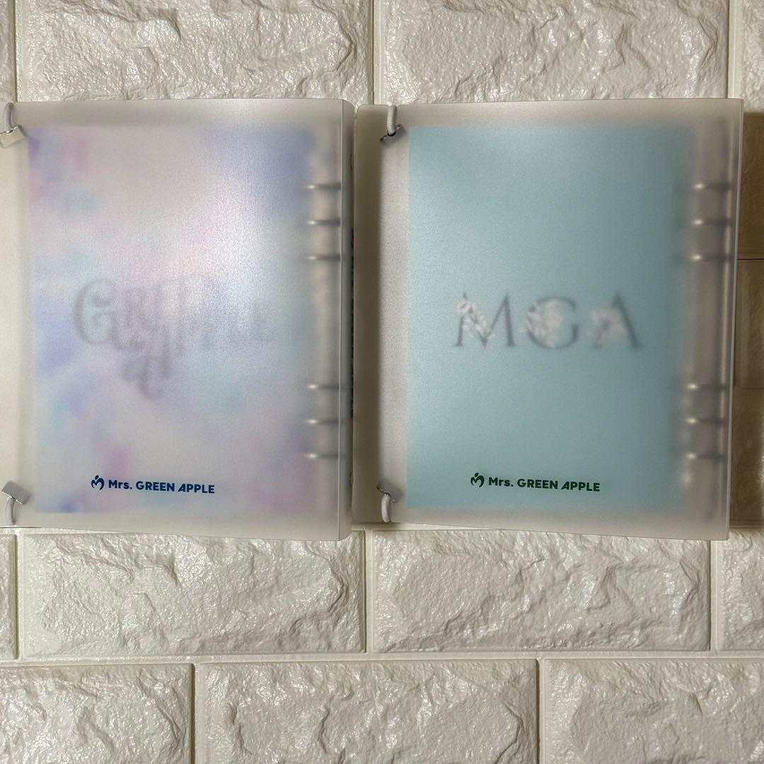 Mrs.GREEN APPLE フォトカードバインダー2冊セット - メルカリ