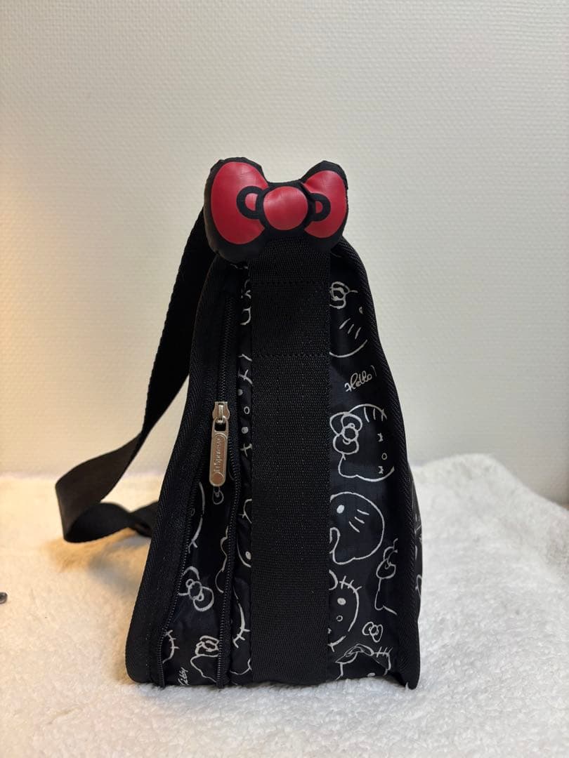 【タグ付き新品】レスポートサック × ハローキティ 50周年限定ショルダーバッグ