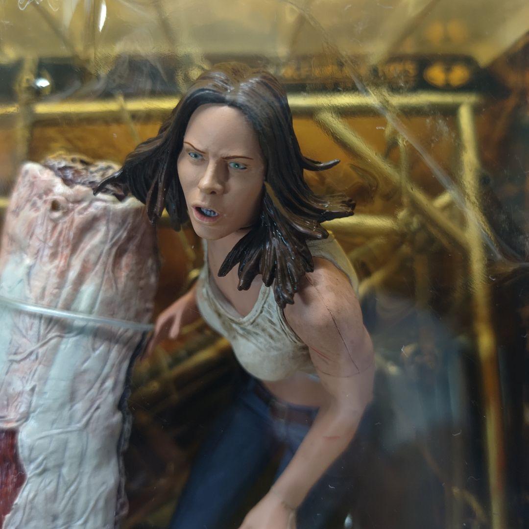 マクファーレントイズ ムービーマニアックス7【テキサスチェーンソー/エリン】