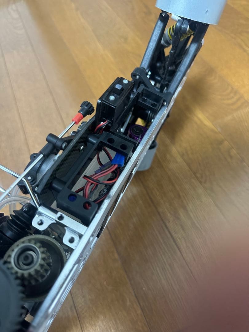 1/8サーパント950R 当時ハイエンドエンジンカー