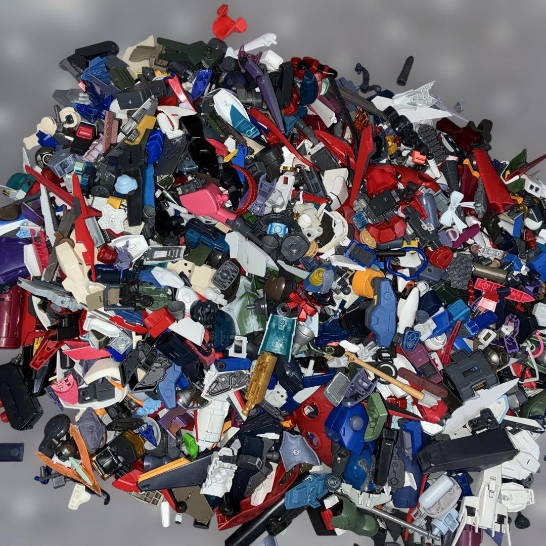 ガンプラHG大量ジャンクパーツ詰め合わせジャンク - メルカリ