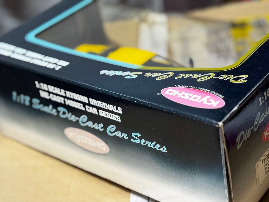 京商1/18 フェラーリ512BB イエロー ⭐︎希少初期パッケージ新品未展示品⭐︎