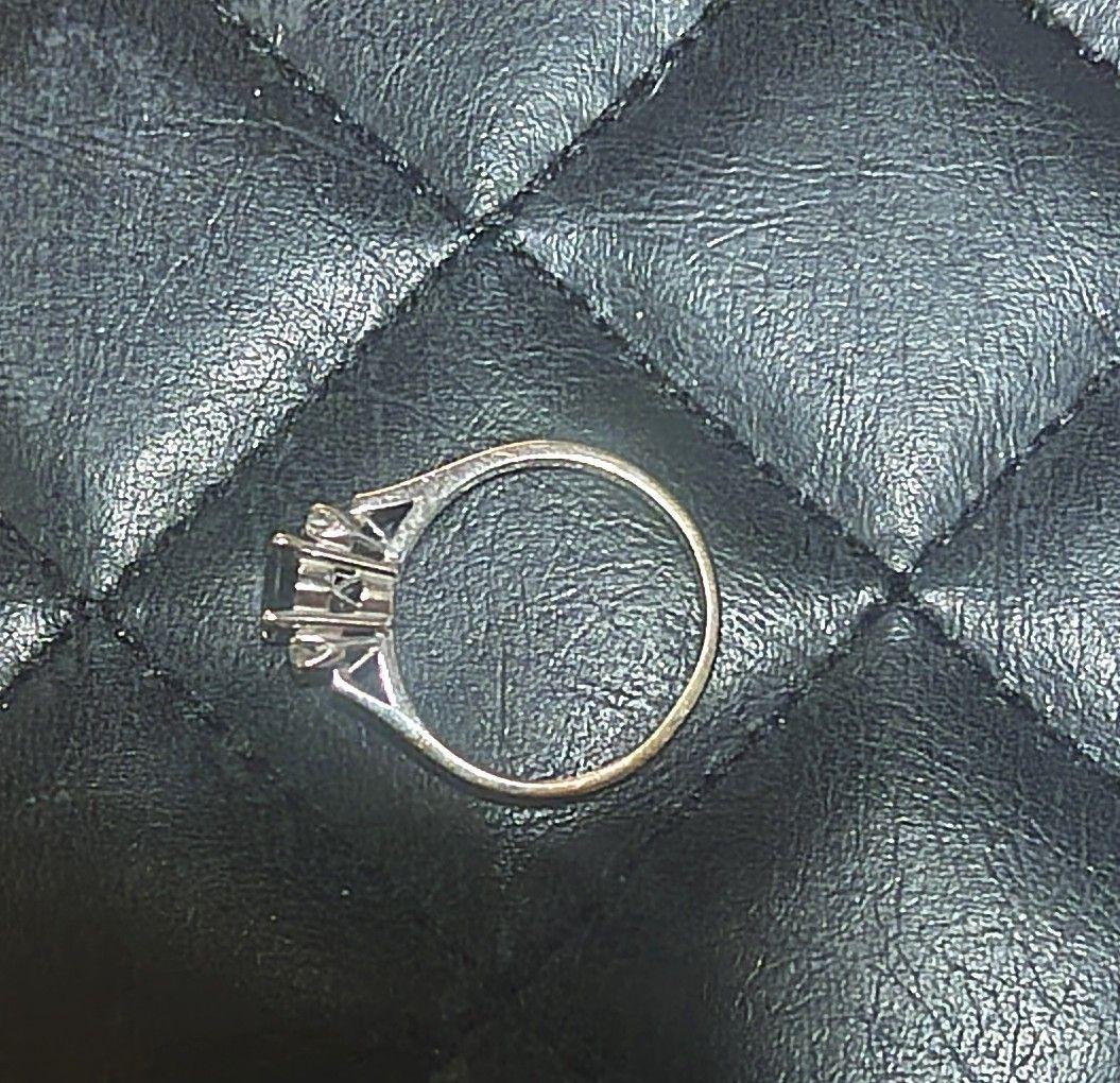 ネイビーサファイア ダイヤモンド リング